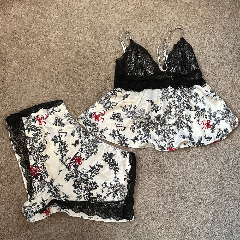 Victoria’s Secret | Lingerie | Pajamas set | Shorts Set | M